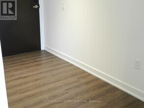 448 Burnhamthorpe Rd W in Mississauga, ON - Building Photo - Building Photo