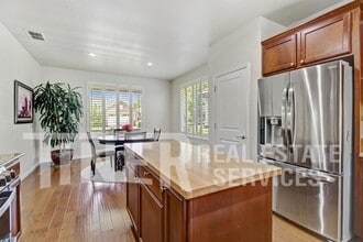 9812 Westminster Way in Elk Grove, CA - Building Photo - Building Photo