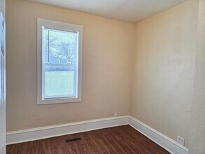 2210 N Penn Ave in Minneapolis, MN - Building Photo - Building Photo