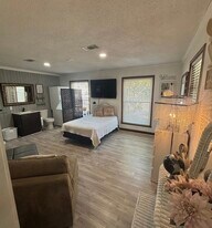 6873 Foxchase Cir in Pensacola, FL - Building Photo