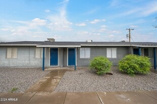 2049 W Hayward Ave in Phoenix, AZ - Building Photo