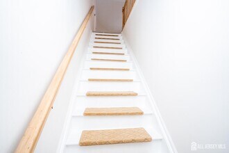 32 Tanglewood Ct in Monmouth Junction, NJ - Building Photo - Building Photo