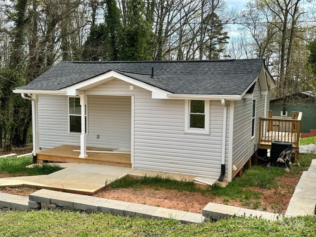 128 McAdenville Ave Rentals in McAdenville, NC