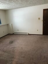 1100 Northland Dr, Unit 2 in Marquette, MI - Foto de edificio - Building Photo