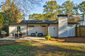 995 Lindbergh Drive NE in Atlanta, GA - Building Photo - Building Photo