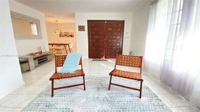 1321 SW 14th St in Miami, FL - Foto de edificio - Building Photo