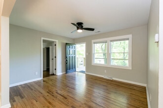 4 Rosemary Rd in Asheville, NC - Building Photo - Building Photo