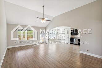 534 Somerset Ln in Clarksville, TN - Building Photo - Building Photo