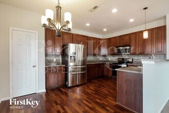 12410 Guy Way in Indianapolis, IN - Foto de edificio - Building Photo