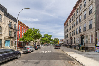 276 Chauncey St in Brooklyn, NY - Building Photo - Building Photo