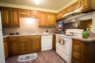Garden Terrace I Duplexes in Dallas, TX - Building Photo - Interior Photo