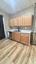 1012 W 3rd St in Waterloo, IA - Building Photo - Building Photo