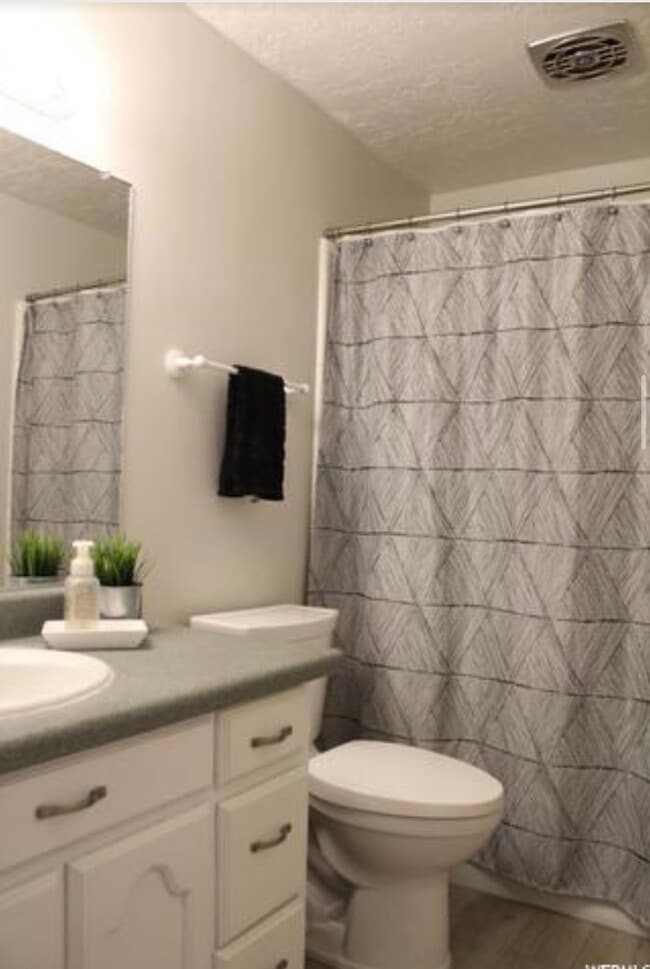3027 W 4375 S in Roy, UT - Building Photo - Building Photo