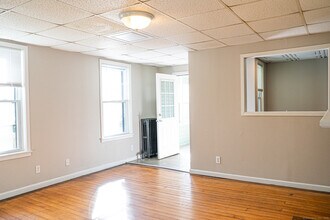 51 Cedar St in Manchester, CT - Foto de edificio - Building Photo