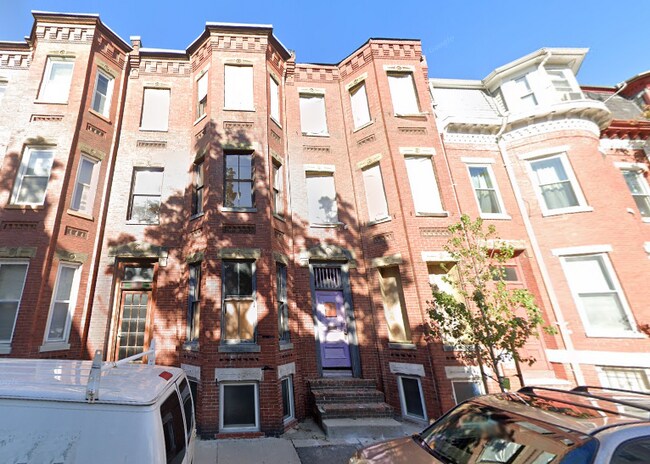52 Delle Ave, Unit 2