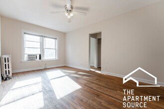 3926 N Pine Grove Ave in Chicago, IL - Building Photo - Building Photo