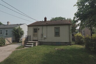 13407 Sherman Ave in Warren, MI - Building Photo - Building Photo