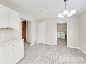 355 Paula Ct in Lawrenceville, GA - Building Photo - Building Photo