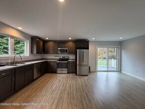 1812 NY-28 in Woodstock, NY - Building Photo - Building Photo