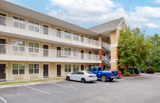 Furnished Studio-Fayetteville - Owen Dr. in Fayetteville, NC - Building Photo - Building Photo