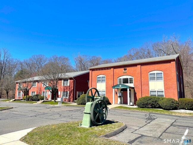 property at 543 N Main St