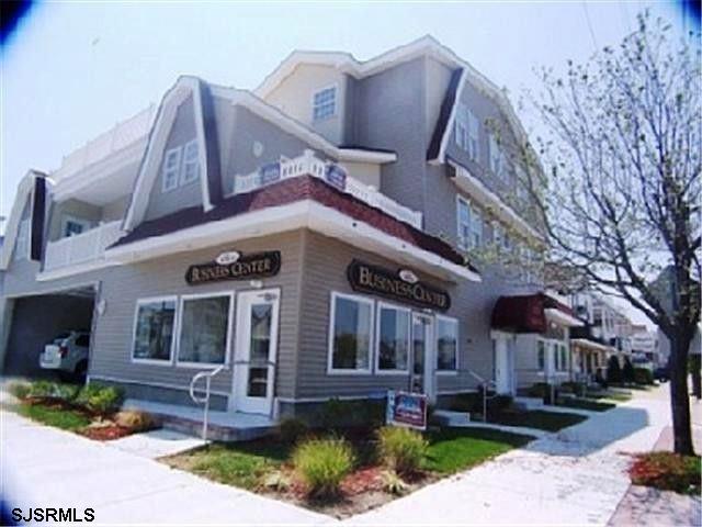 property at 1301 West Ave