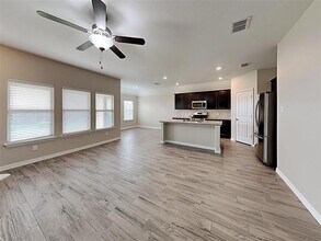 909 Silverbell St in Princeton, TX - Building Photo - Building Photo