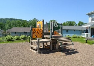 Scenic View Townhomes in Rushford, MN - Foto de edificio - Building Photo