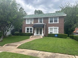 4026 Holland Ave, Unit 6 in Dallas, TX - Building Photo