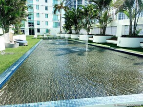 92 SW 3rd St, Unit 1802 in Miami, FL - Foto de edificio - Building Photo