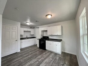 2336 SW 36th St in Oklahoma City, OK - Building Photo - Building Photo