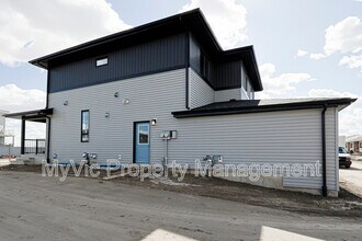 132 Greenfield Link in Fort Saskatchewan, AB - Building Photo - Building Photo