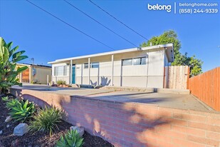 2563 Roseview Pl in San Diego, CA - Building Photo
