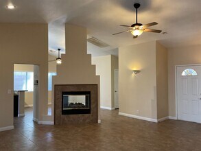 6120 Browning Way in Las Vegas, NV - Building Photo - Building Photo