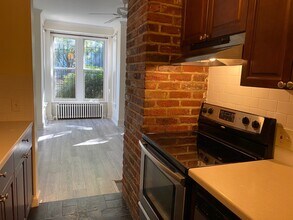 301 9th St SE, Unit 1 in Washington, DC - Building Photo - Building Photo