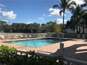 3250 Cypress Glen Way-Unit -414 in Naples, FL - Building Photo - Building Photo