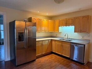 361 Court St in Laconia, NH - Building Photo - Building Photo