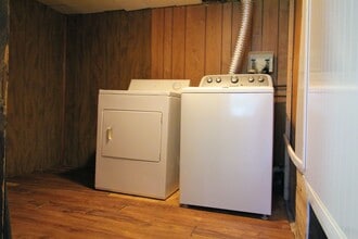 1023 College Ave in Morgantown, WV - Building Photo - Building Photo