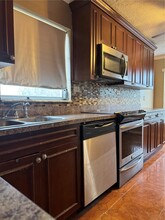 6150 NW 62nd St in Tamarac, FL - Building Photo - Building Photo