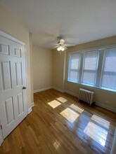 4542 W George St, Unit 1 in Chicago, IL - Building Photo - Building Photo