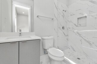 5818 Burt St in Houston, TX - Building Photo - Building Photo