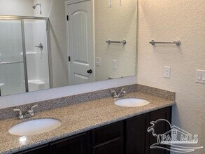 5117 Peach Dr in Milton, FL - Building Photo - Building Photo