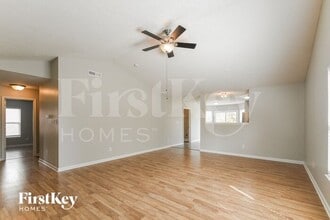 13365 Kimberlite Dr in Fishers, IN - Foto de edificio - Building Photo