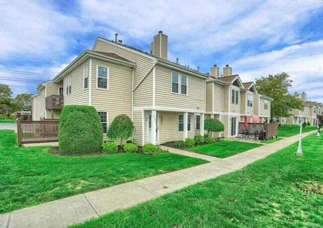 3404 Whispering Hls in Chester, NY - Building Photo - Building Photo