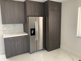3262 SW 23rd Terrace in Miami, FL - Building Photo