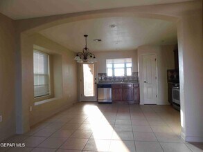 4529 Hugo Reyes St in El Paso, TX - Building Photo - Building Photo