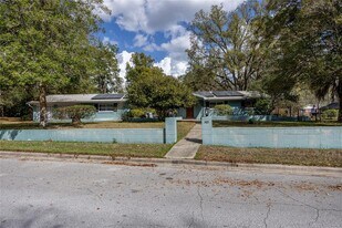 1421 NW 30th St in Gainesville, FL - Building Photo