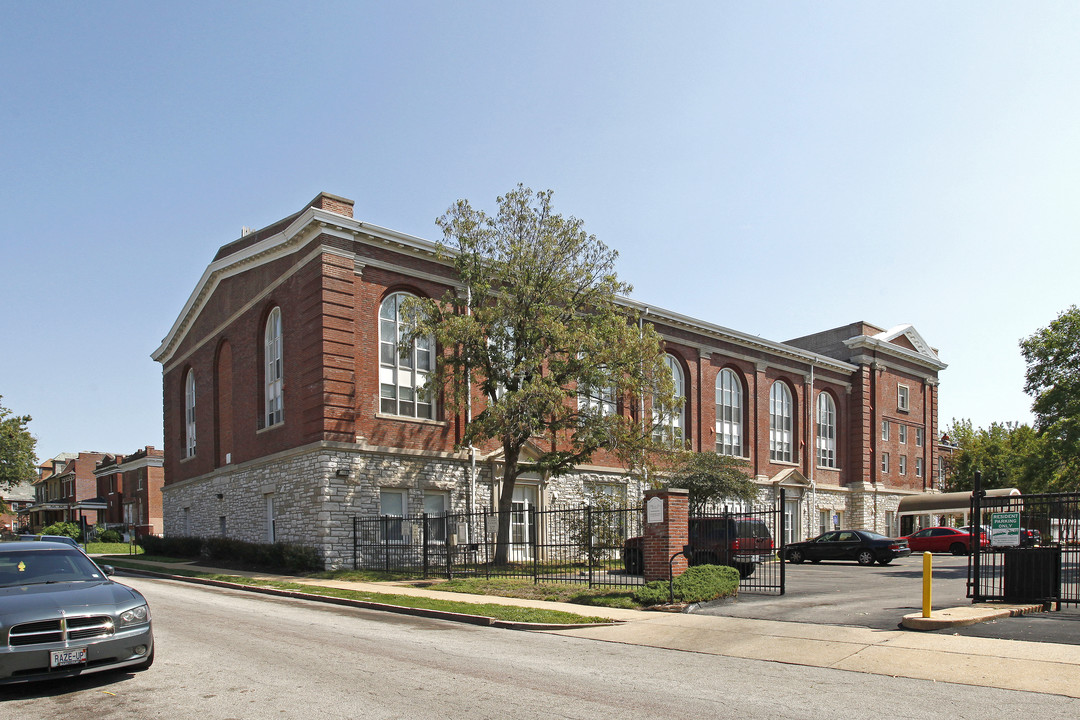 Minerva Place Apartments in St. Louis, MO - Foto de edificio