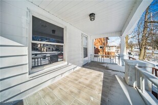 702 Grace Ave in Akron, OH - Building Photo