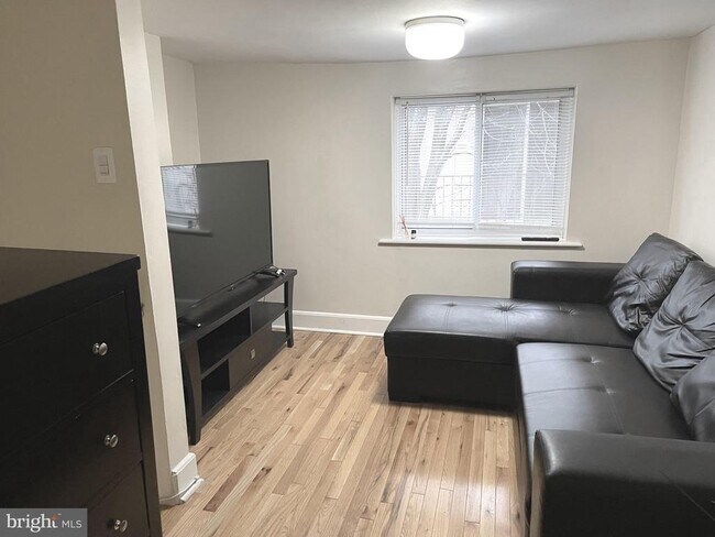property at 612 Rodman St